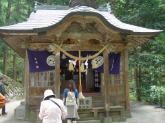 金持神社